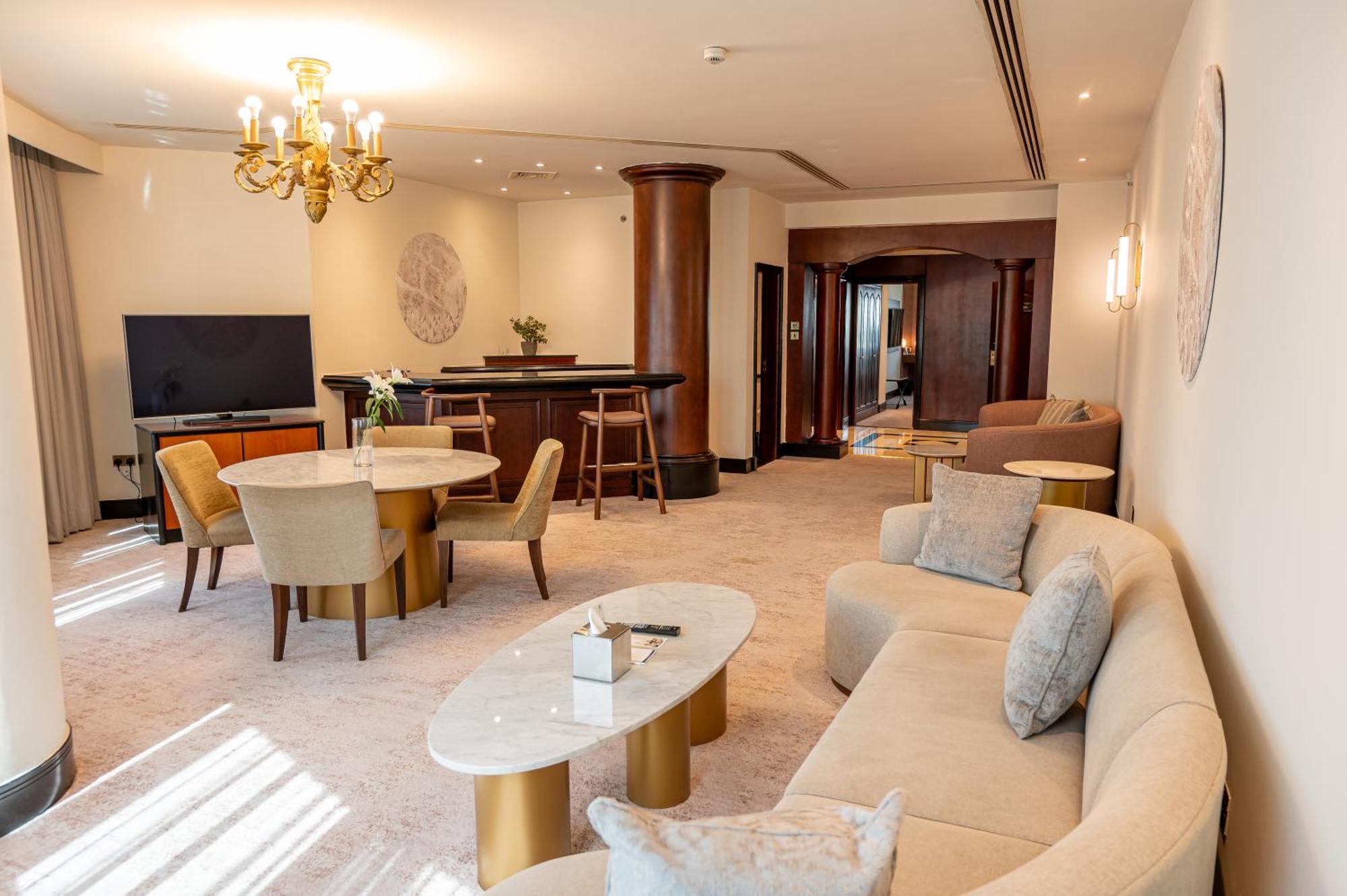 Majestic Cove Hotel - Formerly Le Meridien Fairway Dubai Exteriör bild