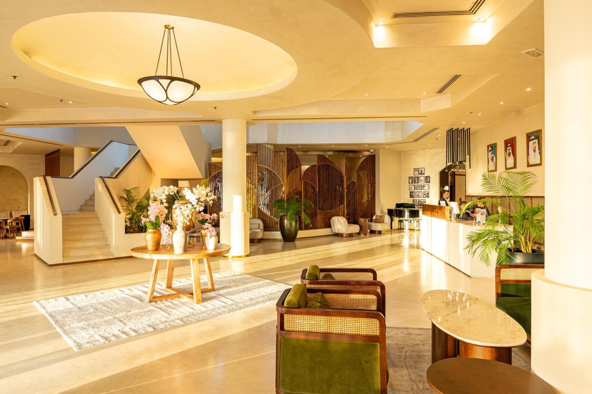 Majestic Cove Hotel - Formerly Le Meridien Fairway Dubai Exteriör bild