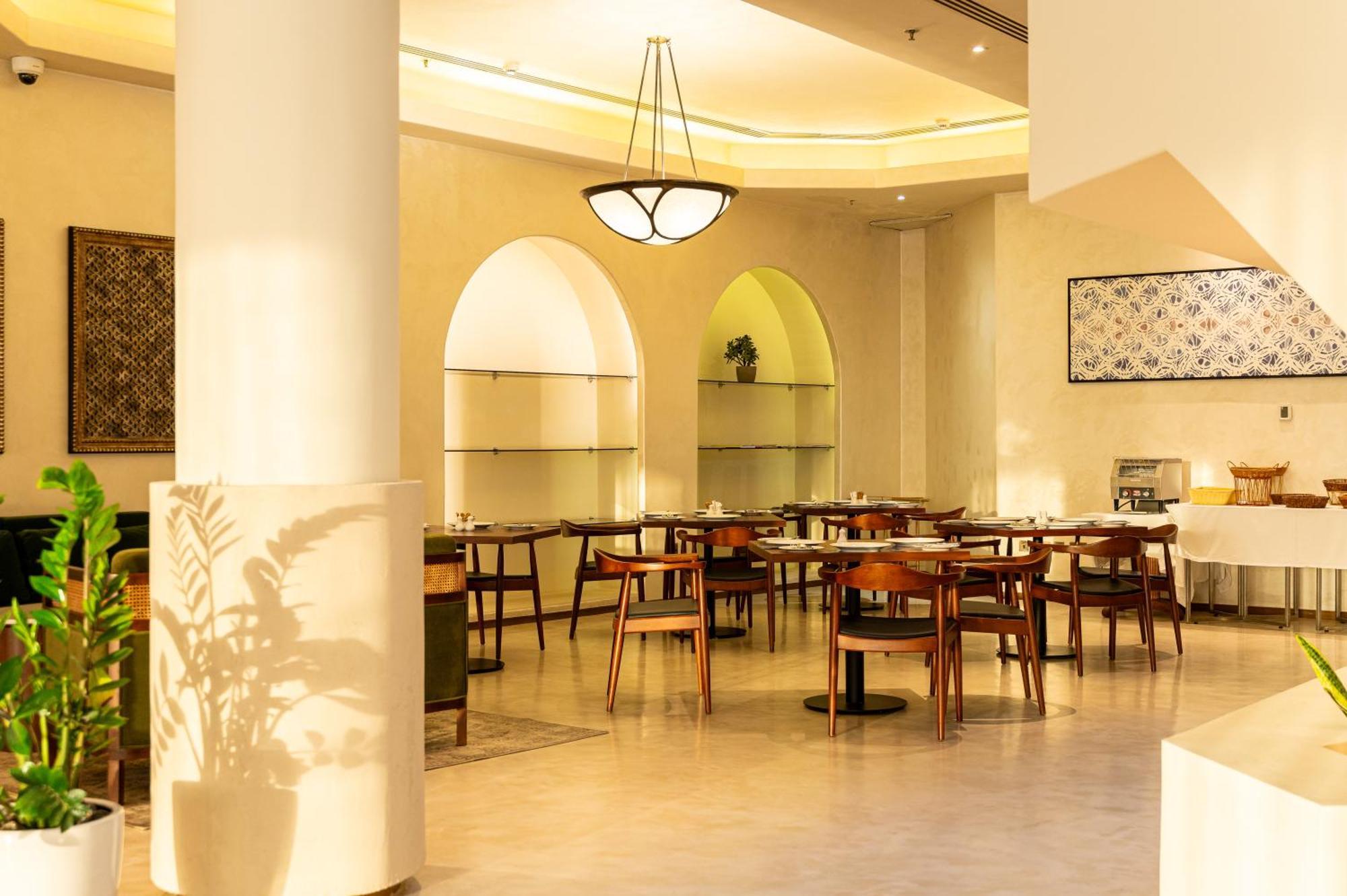 Majestic Cove Hotel - Formerly Le Meridien Fairway Dubai Exteriör bild