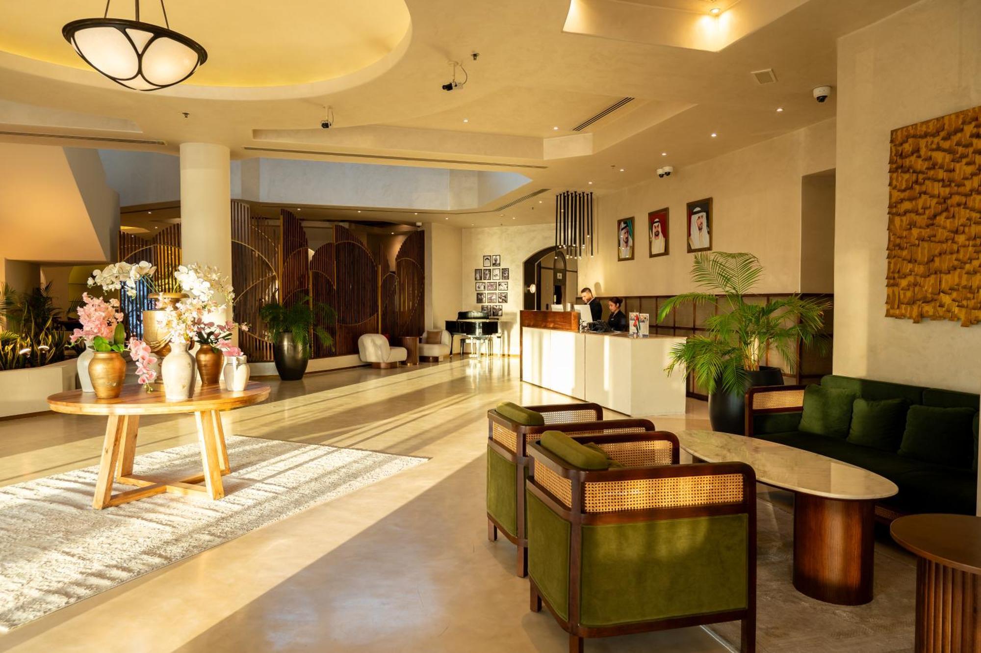 Majestic Cove Hotel - Formerly Le Meridien Fairway Dubai Exteriör bild