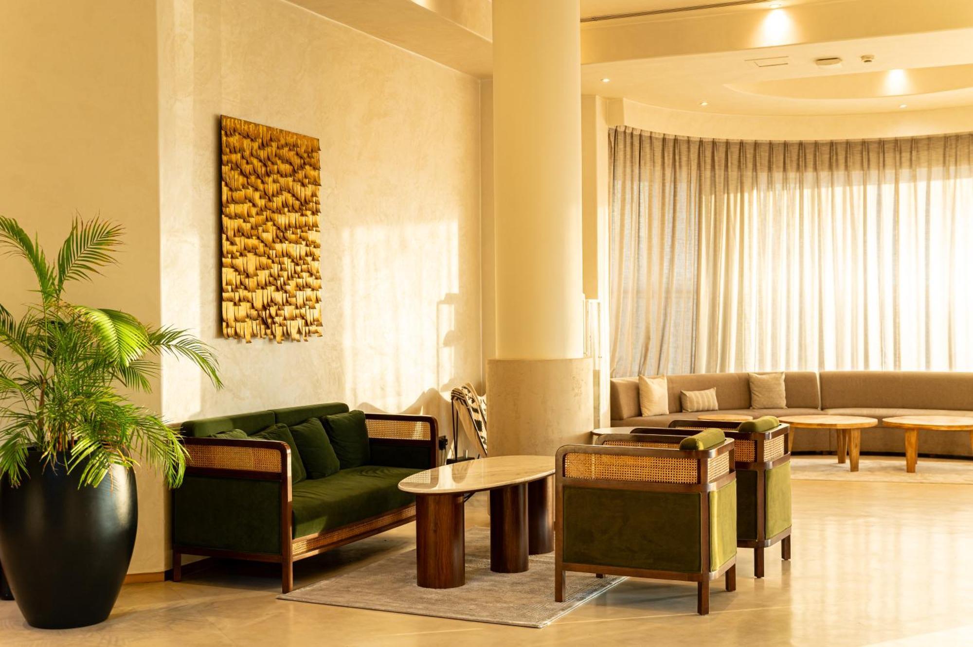 Majestic Cove Hotel - Formerly Le Meridien Fairway Dubai Exteriör bild