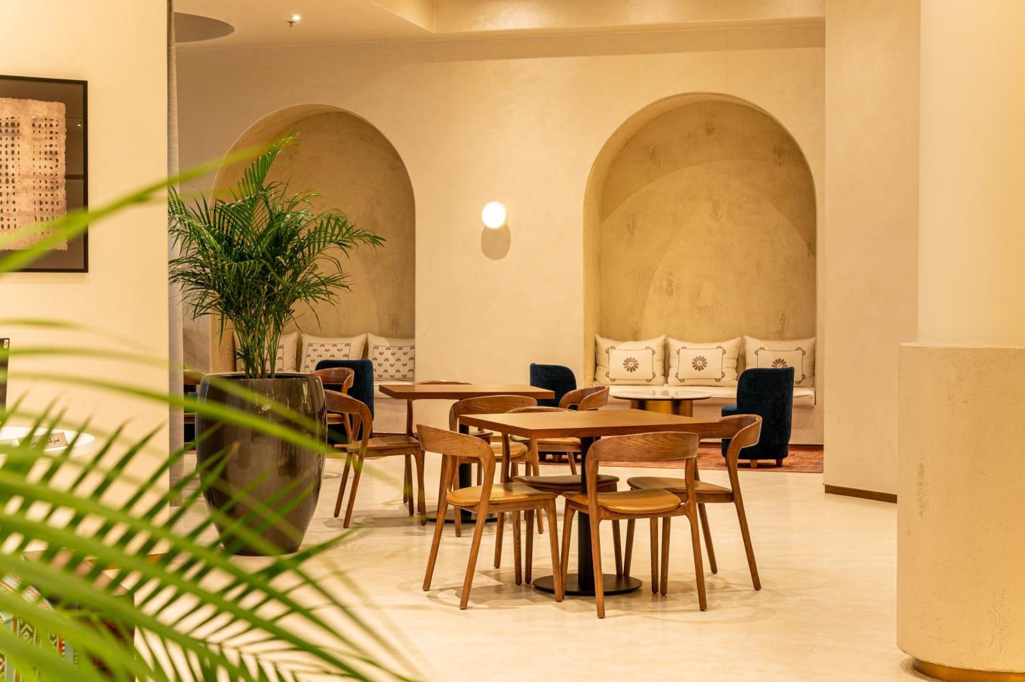 Majestic Cove Hotel - Formerly Le Meridien Fairway Dubai Exteriör bild