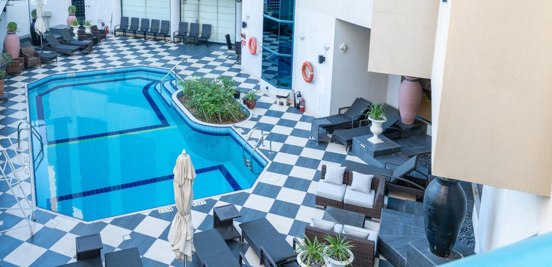 Majestic Cove Hotel - Formerly Le Meridien Fairway Dubai Exteriör bild
