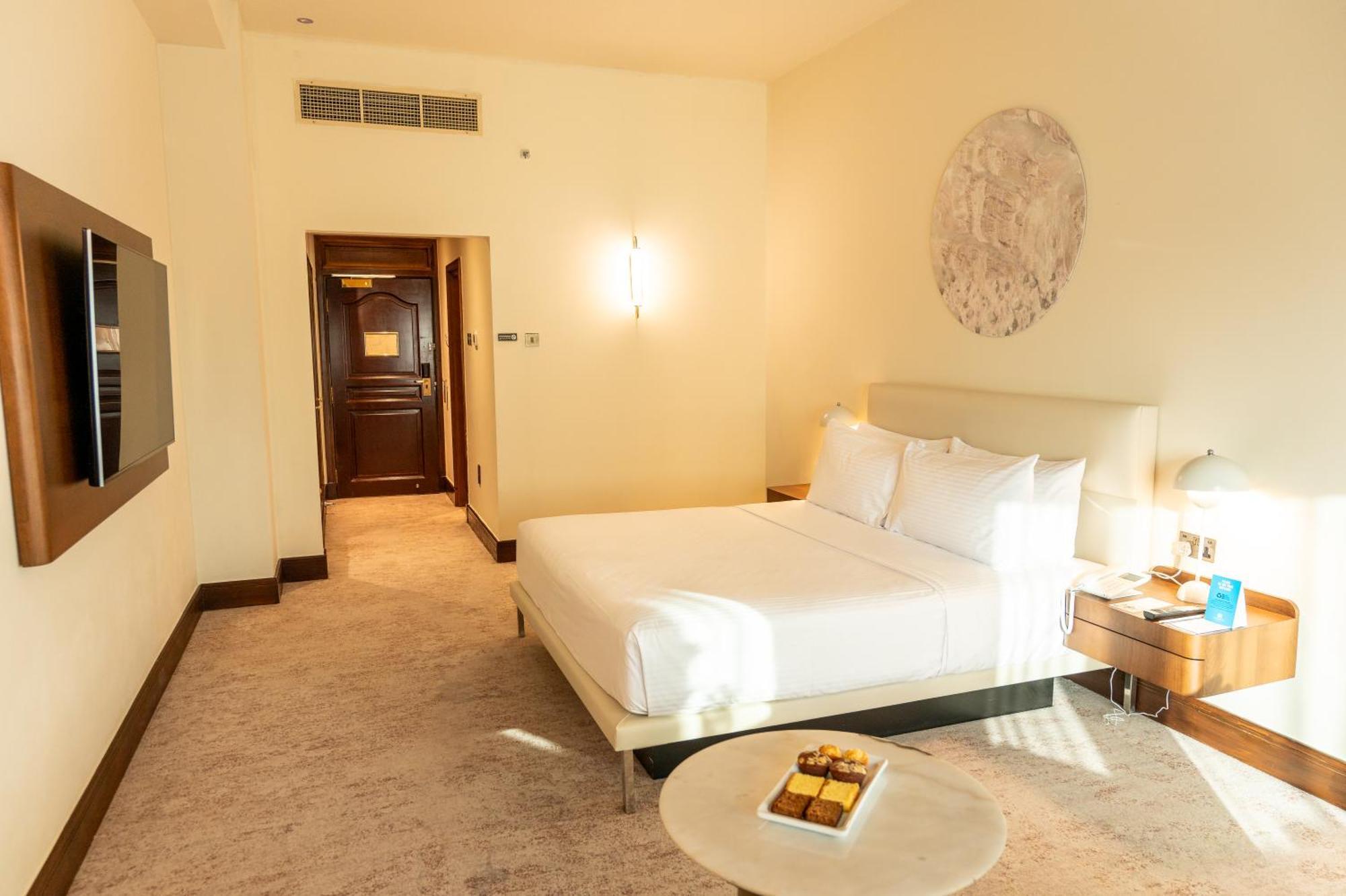 Majestic Cove Hotel - Formerly Le Meridien Fairway Dubai Exteriör bild